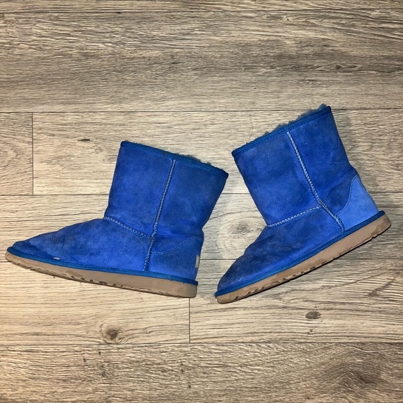 Blue UGGS - Picture 2 of 4